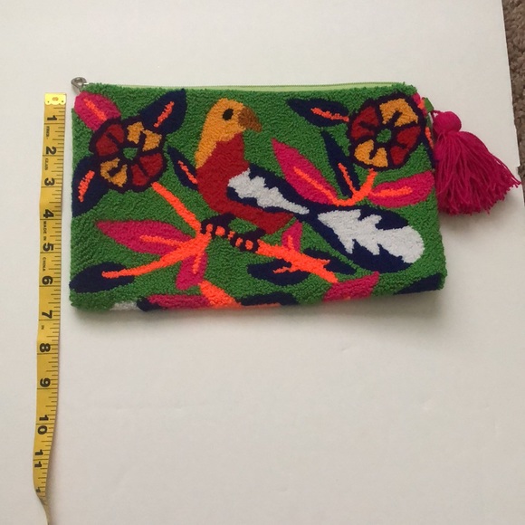 Authentic Handmade Colombian Wayuu Clutch - Picture 7 of 8